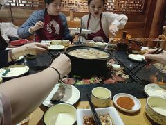 -有一锅·野生菌黑山羊腊排骨火锅(古城北门店)