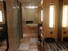 -中山利和希尔顿酒店