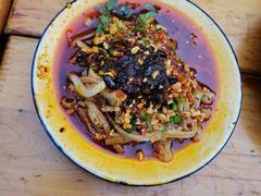 -拈签一笑黄牛肉辣卤串串