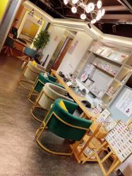 -涂tu指甲日式美甲美睫店
