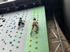 -蓝天攀岩-青少年训练(罗湖益田假日广场店)