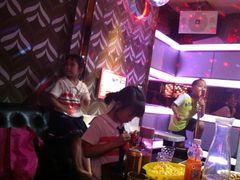 -欢乐迪KTV(泉秀店)