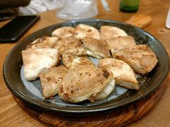 料理烤特色火烧-老东镇啤酒屋海鲜加工·蒸汽海鲜·海鲜烧烤(台东店)