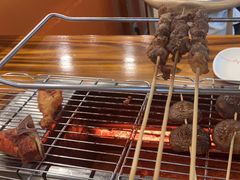 -哈尔滨小酒馆·鲜肉现穿自助烧烤(康新花园店)