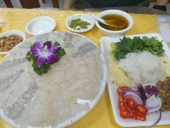 -官塘陈记鱼生·潮汕砂锅粥·牛肉火锅(潮枫路总店)