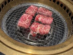 -山川小町·极番烧肉(新地假日广场店)