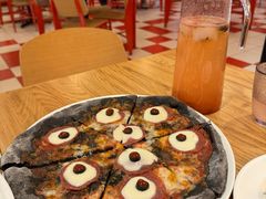 怪兽之眼披萨-城市大道红炉披萨烘焙坊