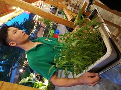 -茅草房·河畔园林火锅