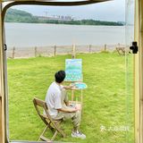 许多情侣家庭拍摄，人数三两个最合适