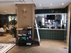 -白玉兰酒店(上海田子坊马当路地铁站店)