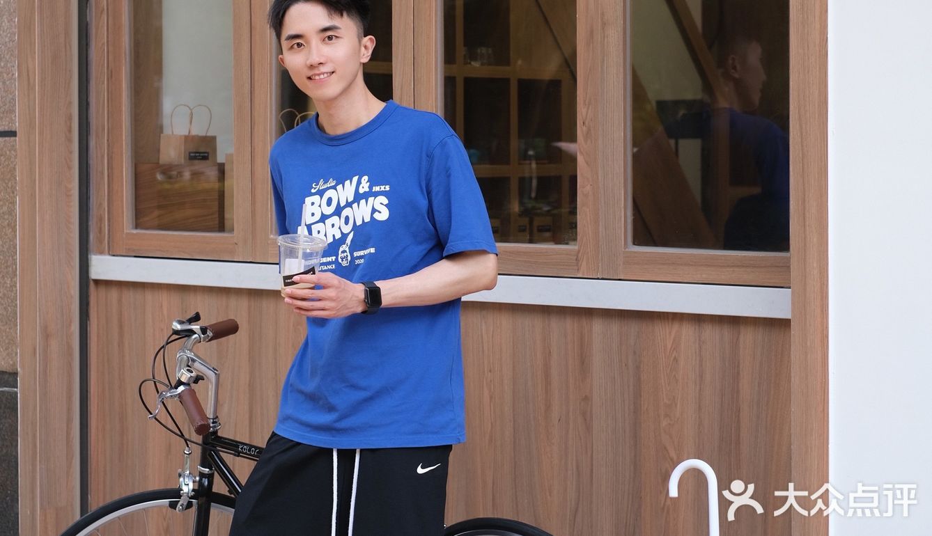 深圳新店｜克莱因🔵与原木风的邂逅