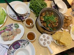 -芳村榕树头叹佬鸡煲(体育西店)