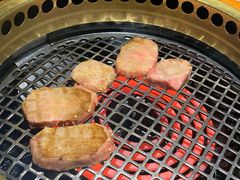 -肉魁屋·烧肉·烧鸟·酒场(高新店)
