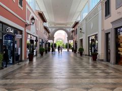 -佛罗伦萨小镇广佛名品奥特莱斯(疏港路店)