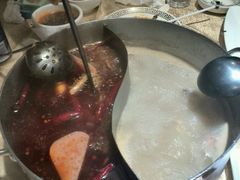 -小天鹅火锅·一线江景洪鼎旗舰店(洪崖洞店)