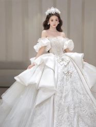 -艺憬婚纱礼服·造型(二七万达店)