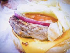 轻食纯手工单层芝士牛肉堡-牛纽塔·牛人堡(群众路店)