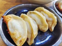 -黄阿姨锅贴大王(万航渡路店)