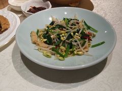 菠菜豆芽拌面筋-汉唐宴长安食府