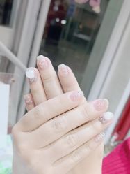 -桃色美甲沙龙