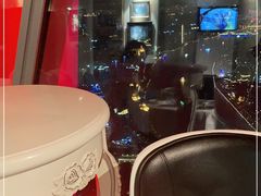 -广州塔卢特斯法国旋转餐厅