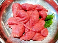 韩式风味肉肠-围炉肉舍•炭烤活鳗•丹东海鲜烤肉(步行街店)