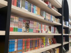 -钟书阁(群光广场店)