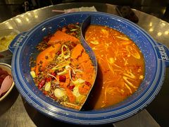 重庆红油经典鸳鸯锅-王歘歘·chuǎ火锅(五道营店)