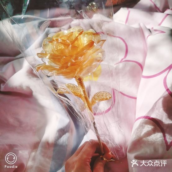 塘匠黄师傅捏糖人