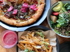 三文鱼鳗鱼双拼披萨-O'mills Sourdough Bakery&Bistro(永嘉路店)