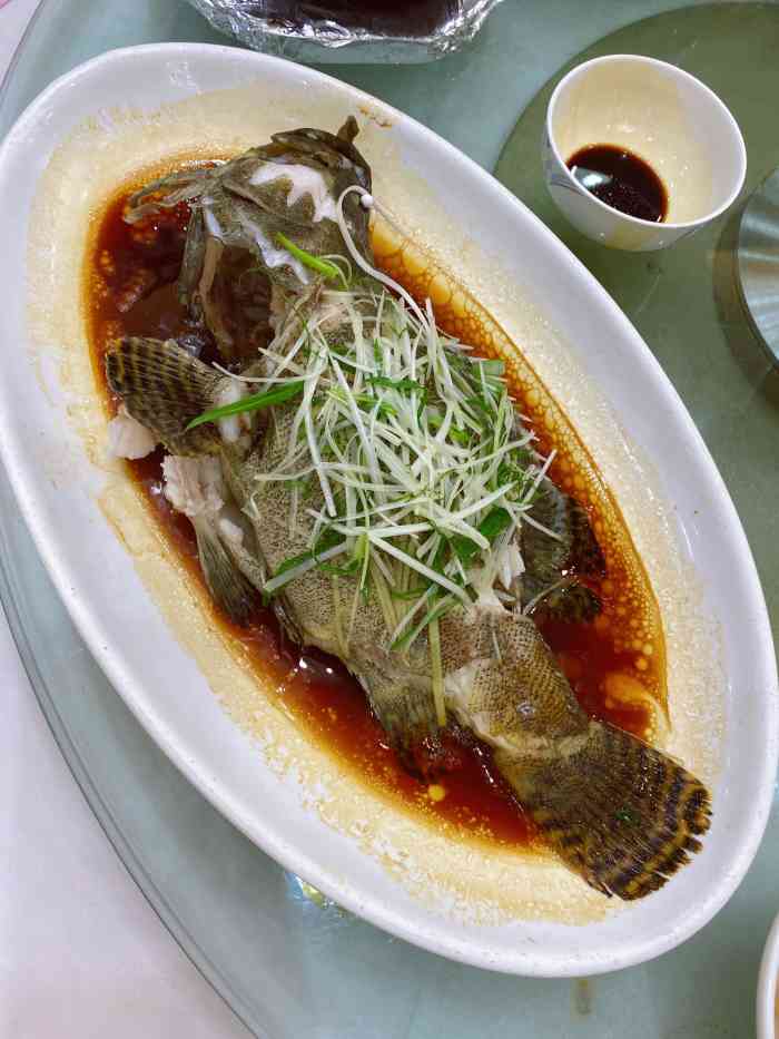 鸿星海鲜酒家(艺都店)