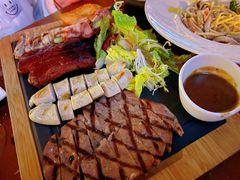 -鲨鱼美式餐厅酒吧Sharky