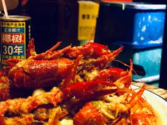 -虾弄弄海派小龙虾·牛羊蝎子火锅