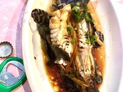 -三亚火车头万人海鲜广场