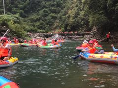 -安吉龙王山峡谷漂流