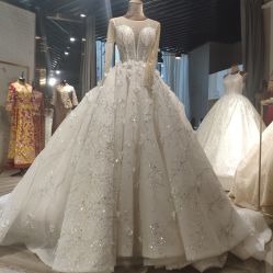 -Lady  Jane高端婚纱礼服馆
