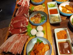 -明洞阿姨·韩式酱蟹烤肉·创意料理(三元桥店)