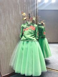 点击看大图 -拉瑞娜LaReine婚纱礼服高级定制