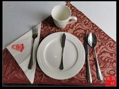 餐具摆设-小白桦西餐厅