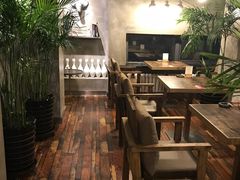 大堂-HIGH FIVE哈福手工汉堡(桂林路店)