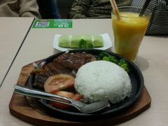 -佰搭果·广式茶餐厅(西华路店)