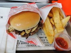 -FATBURGER 特富客汉堡(外交公寓店)