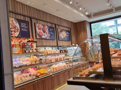 面包甜点陈列柜-巴黎贝甜·生日蛋糕(杭州文二路店)