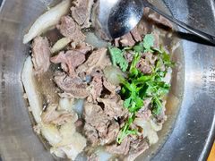 -大众跷脚牛肉馆·非遗传承单位(峨眉山店)