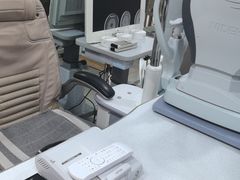 -豪门视光·星趣控·蔡司依视路眼镜代理商(中央大街店)