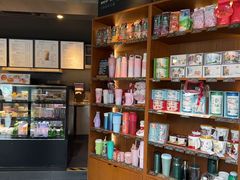 -星巴克(西藏路店)