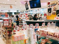 -莎莎(香港铜锣湾波斯富街62号地下店)