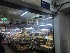 -瓦洛洛传统市场