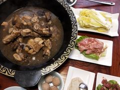 -茸梅路右拐龙虾-农家菜(松江店)