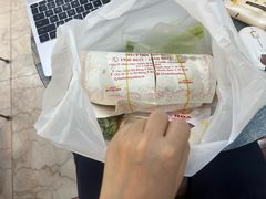 -Bánh Mì Huynh Hoa